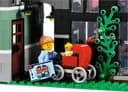 LEGO 10255 Plac Zgromadzeń — 15