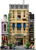 LEGO 10278 Posterunek policji — 23