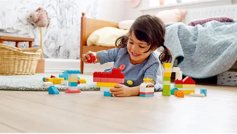 LEGO 10909 Pudełko z serduszkiem