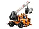 LEGO 42088 Ciężarówka z wysięgnikiem — 1
