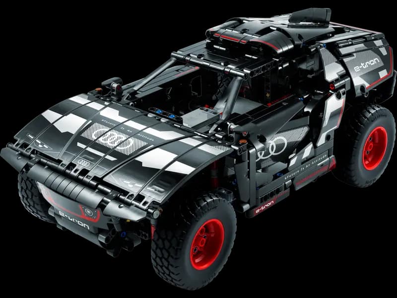 LEGO 42160 Audi RS Q e-tron