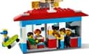 LEGO 60271 Rynek — 13