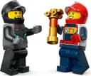 LEGO 60400 Gokarty i kierowcy wyścigowi — 4