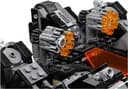 LEGO 76086 Atak Knightcrawlera w tunelu — 14