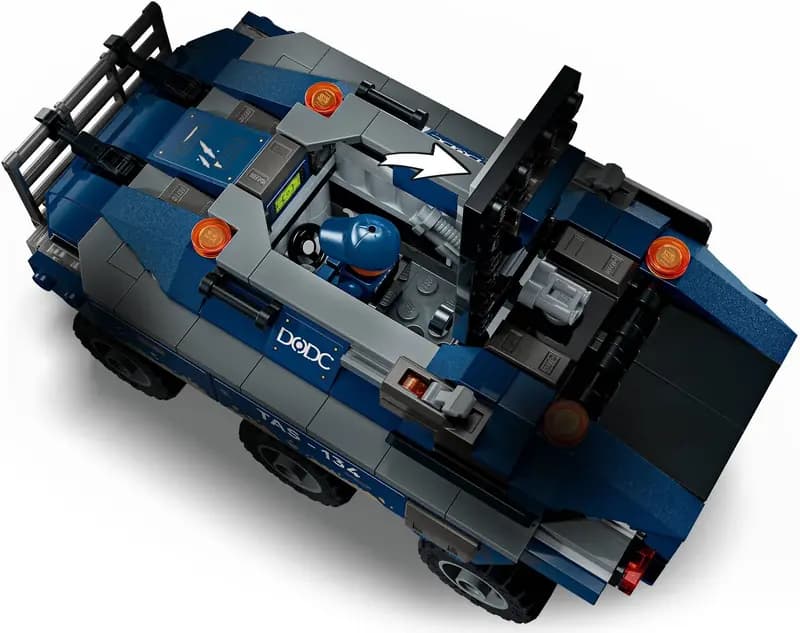 LEGO 76349 Pościg Spider-Mana za więźniarką