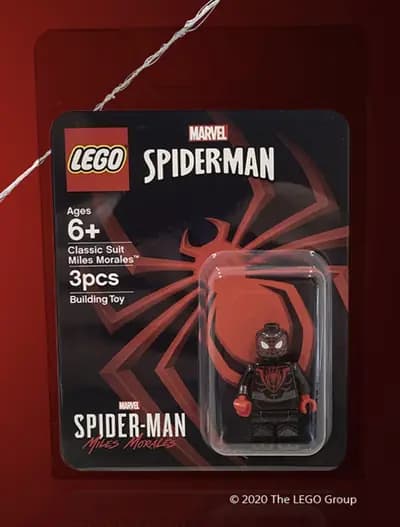 LEGO SMMM Klasyczny strój Milesa Moralesa