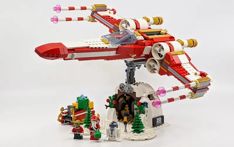 LEGO 4002019 Yuletide Squadron Xmas-Wing Starfighter