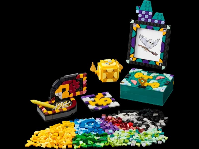 LEGO 41811 Zestaw na biurko z Hogwartu™