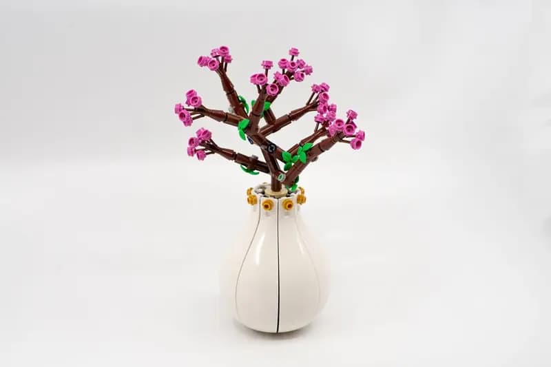 LEGO 6317939 Peach Flower Vase