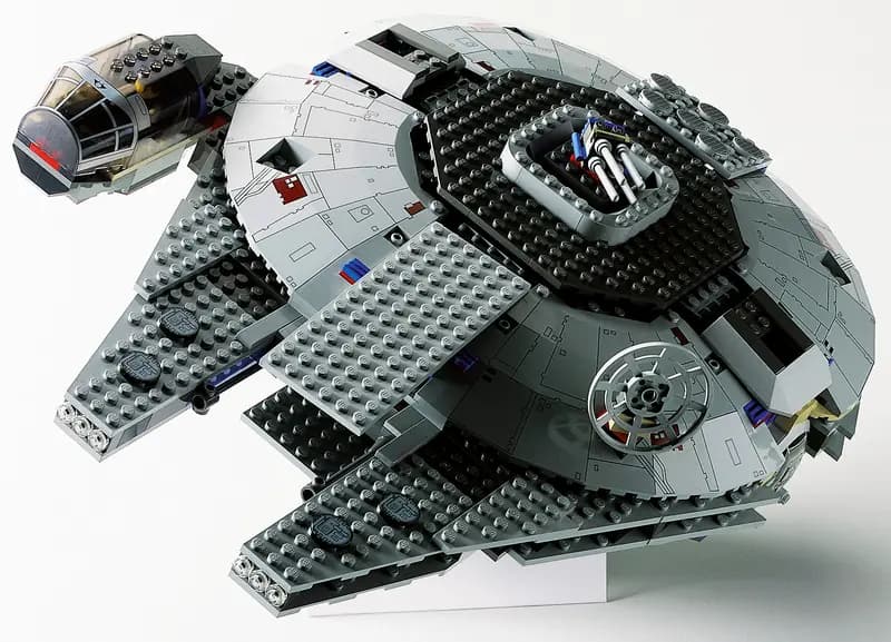 LEGO 7190 Millennium Falcon™