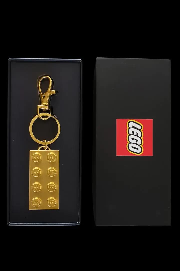 LEGO 97933 2 x 4 Plate - Chrome Gold Key Chain in Presentation Box